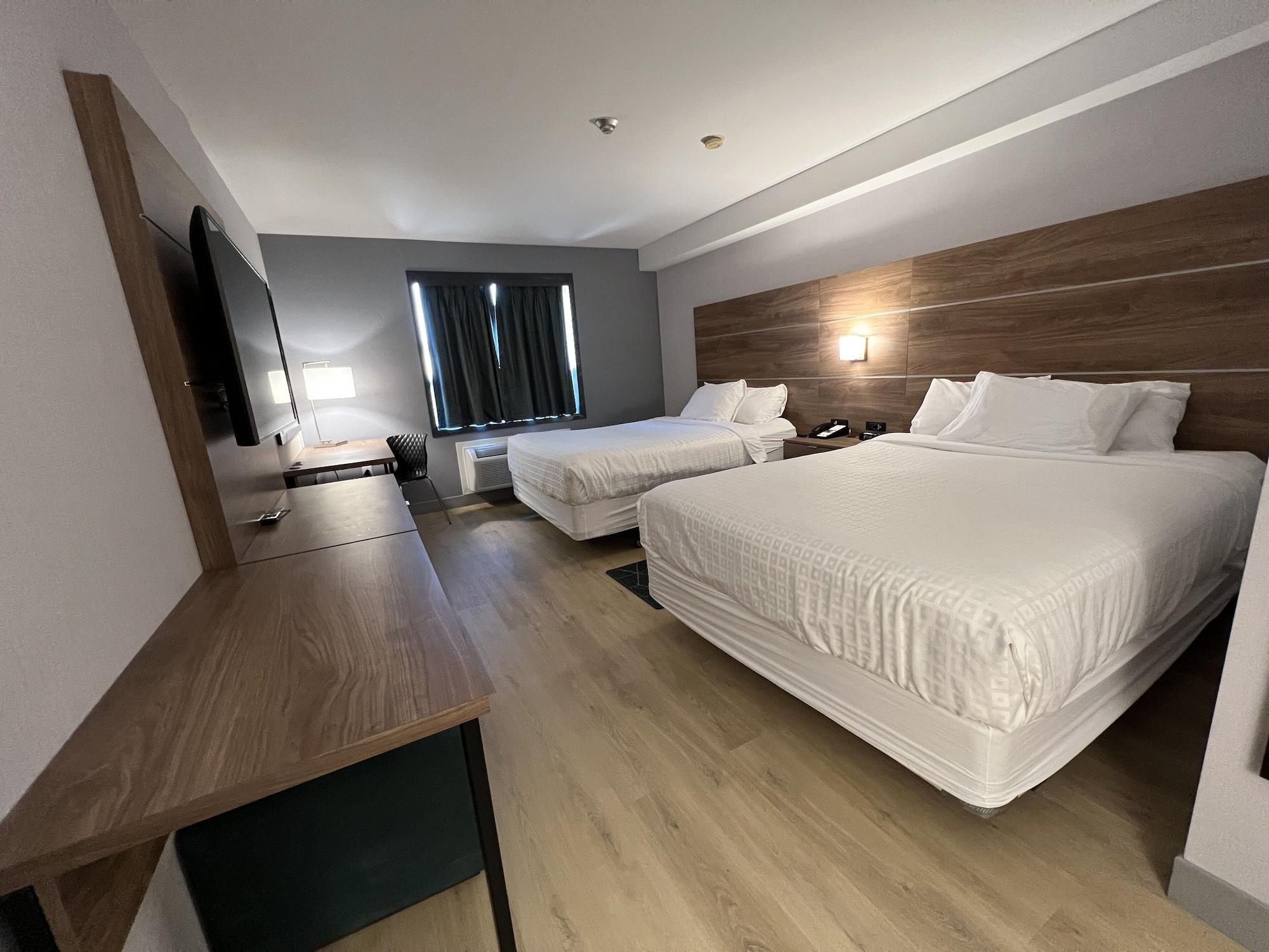 Super 8 By Wyndham Cornwall On Ngoại thất bức ảnh