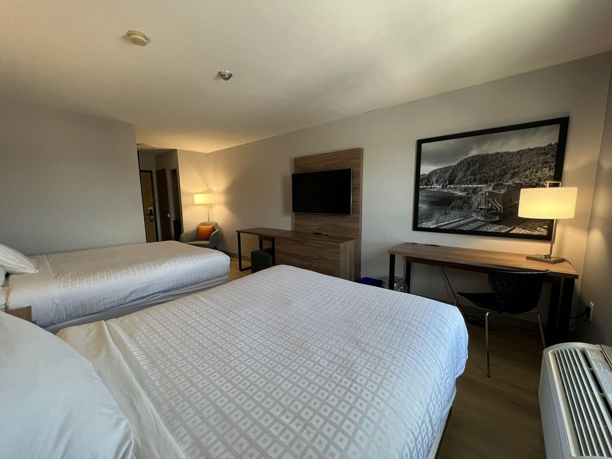 Super 8 By Wyndham Cornwall On Ngoại thất bức ảnh